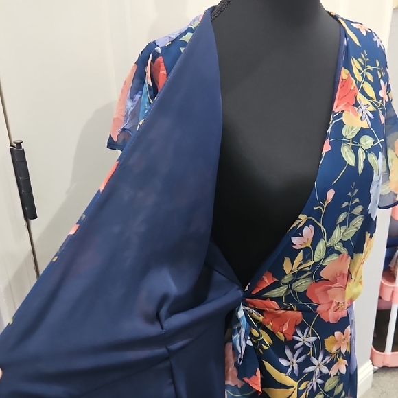 Sweet Pea Navy Floral Midi Dress - Picture 11 of 12